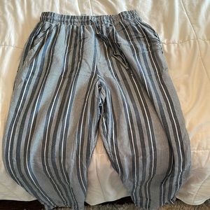 American eagle women’s striped pants
